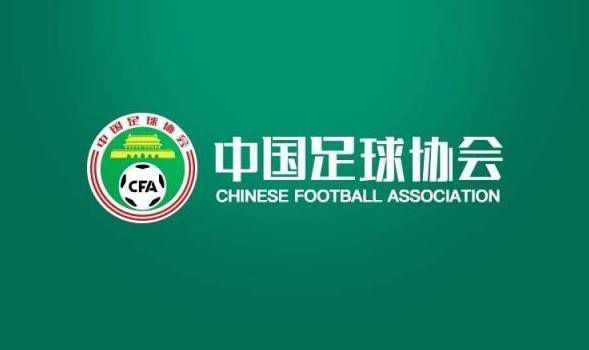故事 本尼迪克特·康伯巴奇和爱妻冲浪 享受度假时光！